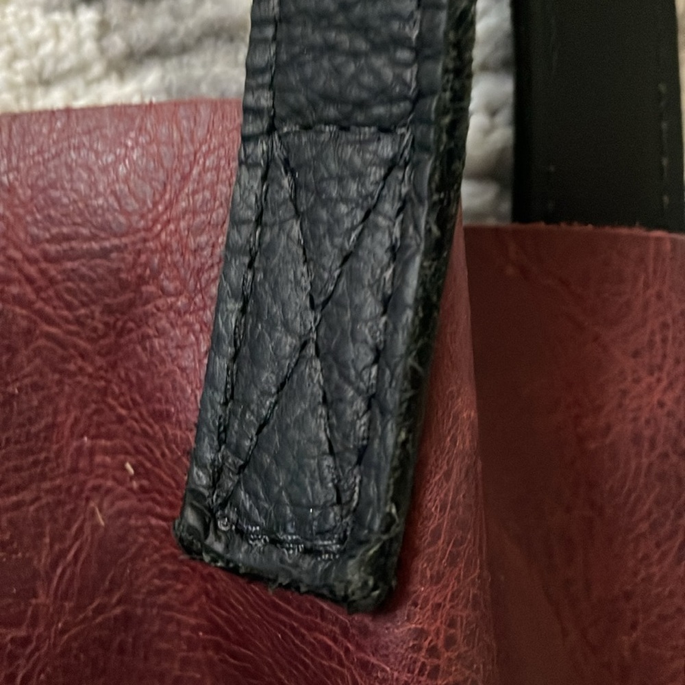 Beautiful Red leather handmade shoulder bag - Picture 4 of 11